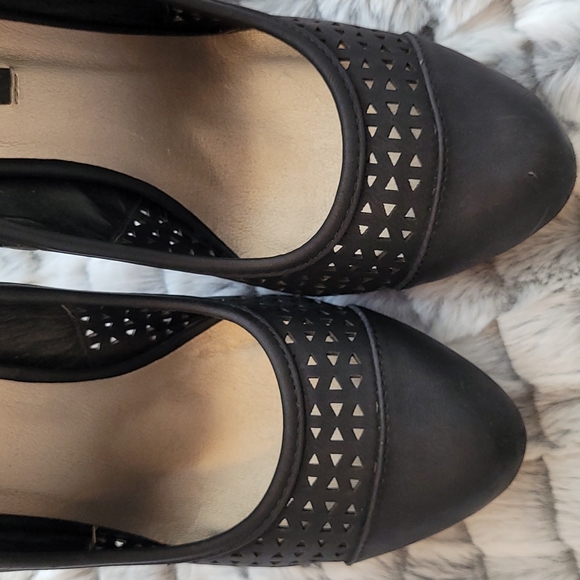 Black Heeled Shoes Michael Antonio Size 6 - Picture 2 of 7